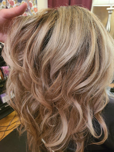 Day Spa «Iridescence Salon & Spa», reviews and photos, 1412 E Market St, York, PA 17403, USA