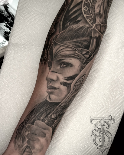 Explore women's back tattoo ideas, creative tattoo ideas in Lakeview, available at Backwoods Tattoo Studio