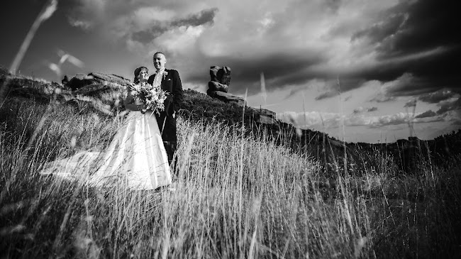 Wedding Photography by Sean & Louise Wareing - Photography studio