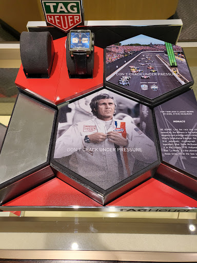 Jewelry Store «Jared The Galleria of Jewelry», reviews and photos, 9310 The Landing Dr, Douglasville, GA 30135, USA