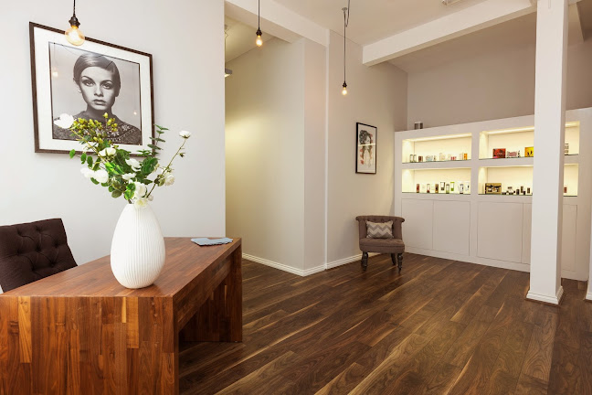 Natura Anti-Ageing Clinic - Non Surgical Treatments - Manchester