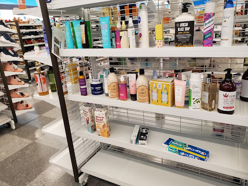 Clothing Store «Ross Dress for Less», reviews and photos, 1985 W Malvern Ave, Fullerton, CA 92833, USA