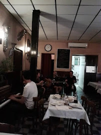 Atmosphère du Restaurant français La Trompette Rouge à Toulouse - n°5