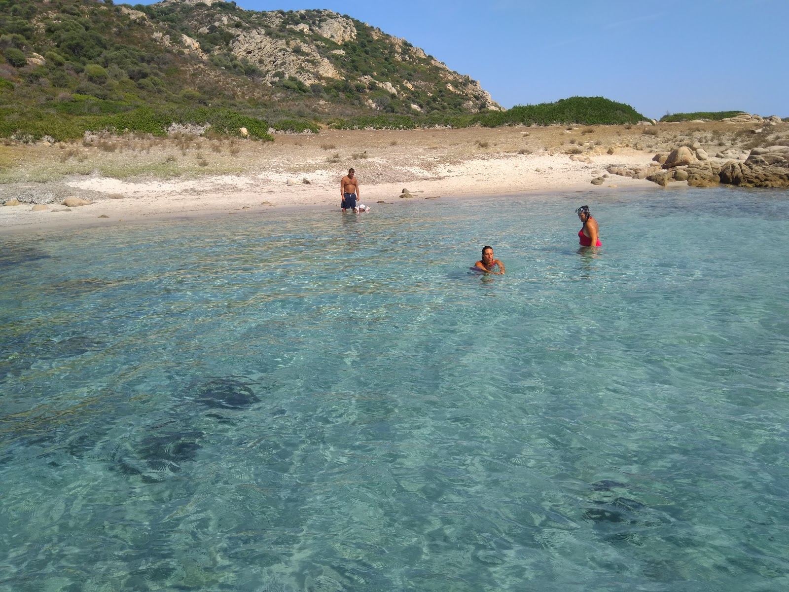 Foto af Cala Mariolino med små multibays