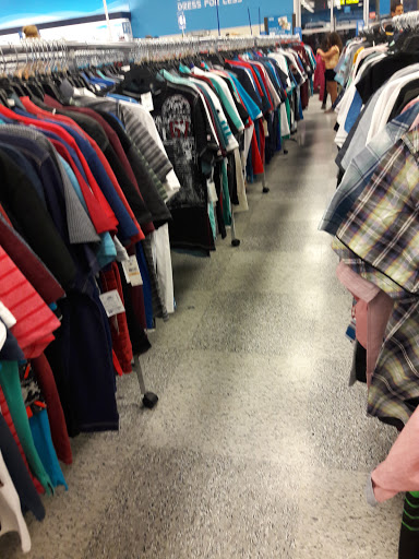 Clothing Store «Ross Dress for Less», reviews and photos, 9727 Laurel Canyon Blvd, Arleta, CA 91331, USA