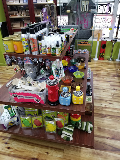 Tobacco Shop «Brickell Smoke Shop», reviews and photos, 13 SW 7th St, Miami, FL 33130, USA