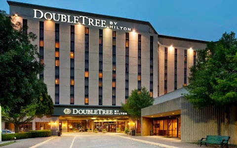 DoubleTree by Hilton Hotel Dallas Near the Galleria image