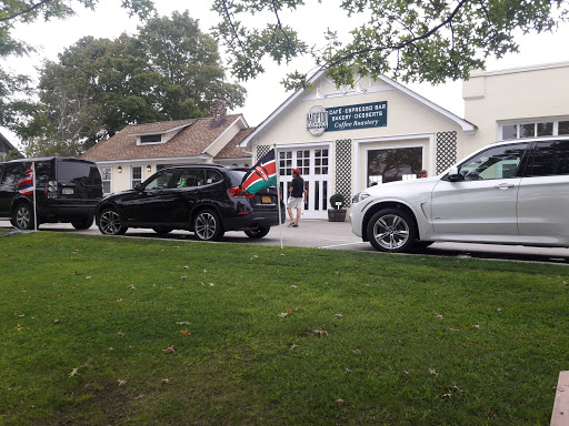 Coffee Shop «Hampton Coffee Company», reviews and photos, 869 Montauk Hwy, Water Mill, NY 11976, USA