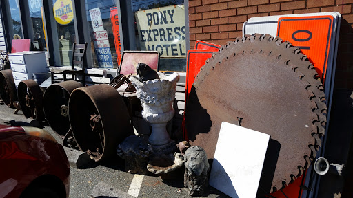 Antique Furniture Store «Old American Barn», reviews and photos, 107 Martinsburg Ave, Gordonsville, VA 22942, USA