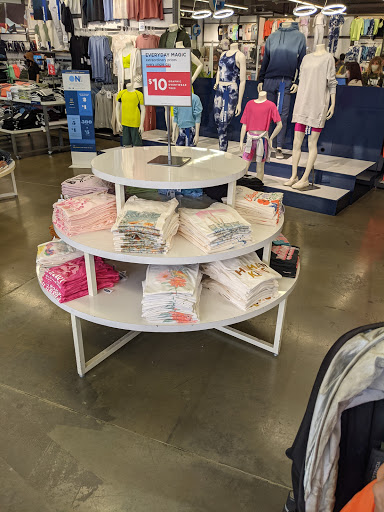 Clothing Store «Old Navy», reviews and photos, 634 Spectrum Center Dr, Irvine, CA 92618, USA