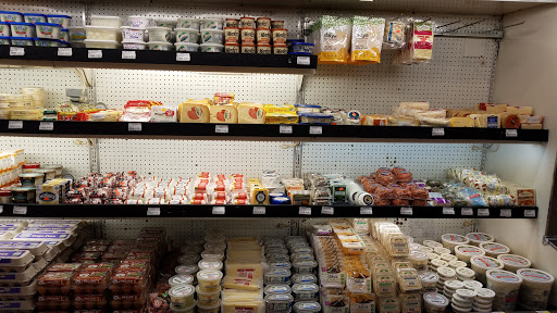 Grocery Store «Dacono Discount Grocery», reviews and photos, 913 Carbondale Dr, Dacono, CO 80514, USA