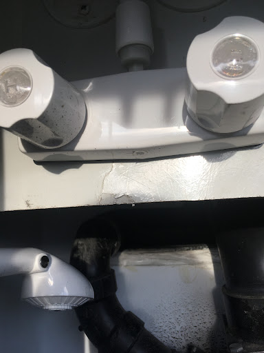 RV Repair Shop «Lafayette Auto Body & RV Repair», reviews and photos, 204 3rd St, Lafayette, OR 97127, USA