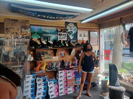 Skate Shop «Glenwood Skate Shop Da Coach», reviews and photos, 656 Holbrook Rd, Glenwood, IL 60425, USA