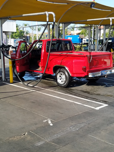 Car Wash «Drive Thru Express Car Wash», reviews and photos, 590 N Magnolia Ave, Anaheim, CA 92801, USA