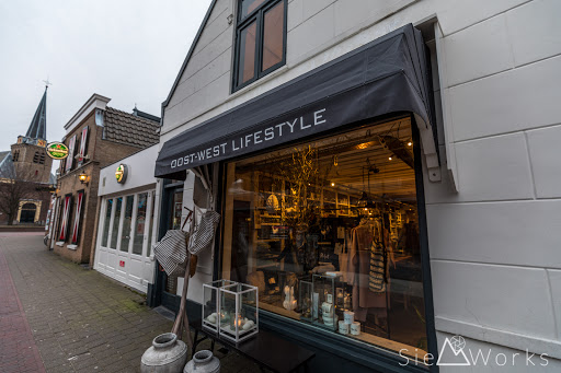 OOST WEST LIFESTYLE