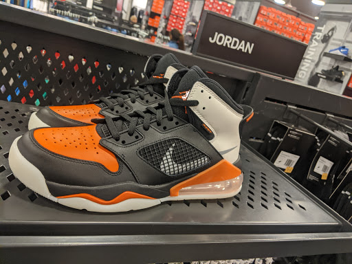 Sporting Goods Store «Nike Factory Store», reviews and photos, 447 Great Mall Dr #484, Milpitas, CA 95035, USA