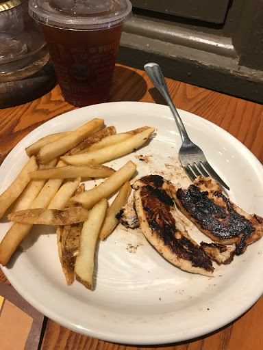 American Restaurant «Cracker Barrel Old Country Store», reviews and photos, 2920 Hospitality St, Tallahassee, FL 32303, USA