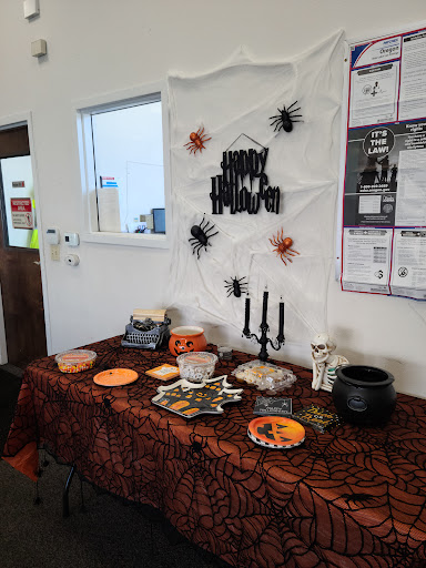 Car Dealer «Bickmore Auto Sales», reviews and photos, 2020 E Powell Blvd, Gresham, OR 97080, USA