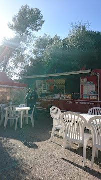 Atmosphère du Restaurant Yac Food Truck à Valbonne - n°3