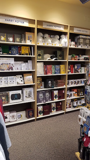 Book Store «Books-A-Million», reviews and photos, 6601 Edwardsville Crossing Dr, Edwardsville, IL 62045, USA