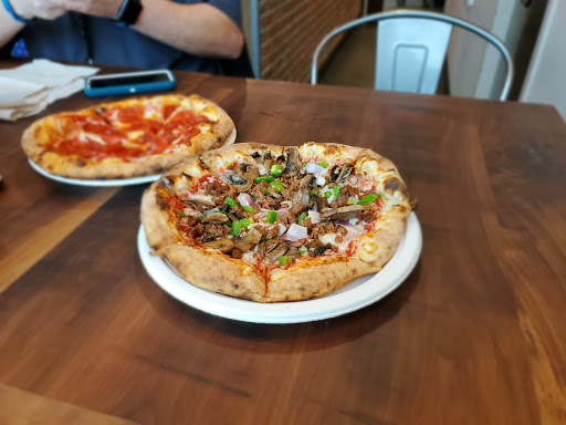 800 Degrees Woodfired Pizza Kitchen
