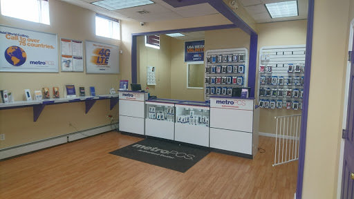 Cell Phone Store «MetroPCS Authorized Dealer», reviews and photos, 1123 Main St, East Hartford, CT 06108, USA
