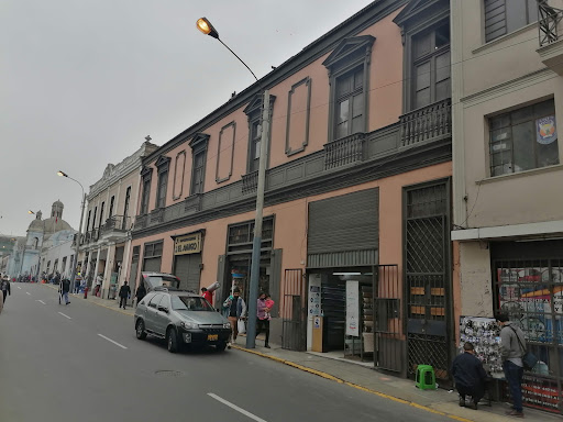 Wool stores Lima