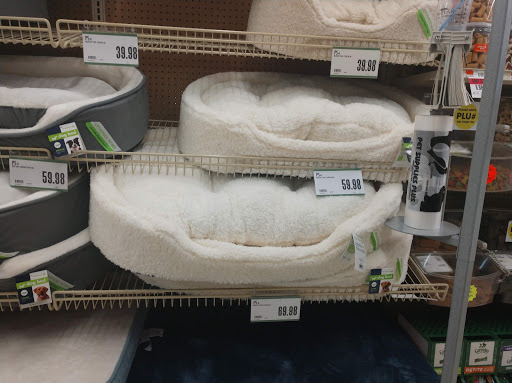 Pet Supply Store «Pet Supplies Plus», reviews and photos, 4505 S 76th St, Greenfield, WI 53220, USA