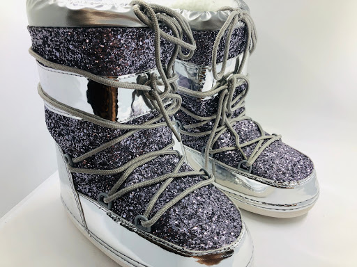 Shoe Store «SHOE TIME & SHOE TREND», reviews and photos, 3021 Freedom Dr, Charlotte, NC 28208, USA