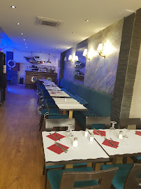 Atmosphère du Restaurant de poisson LA MARINA à Clichy - n°4