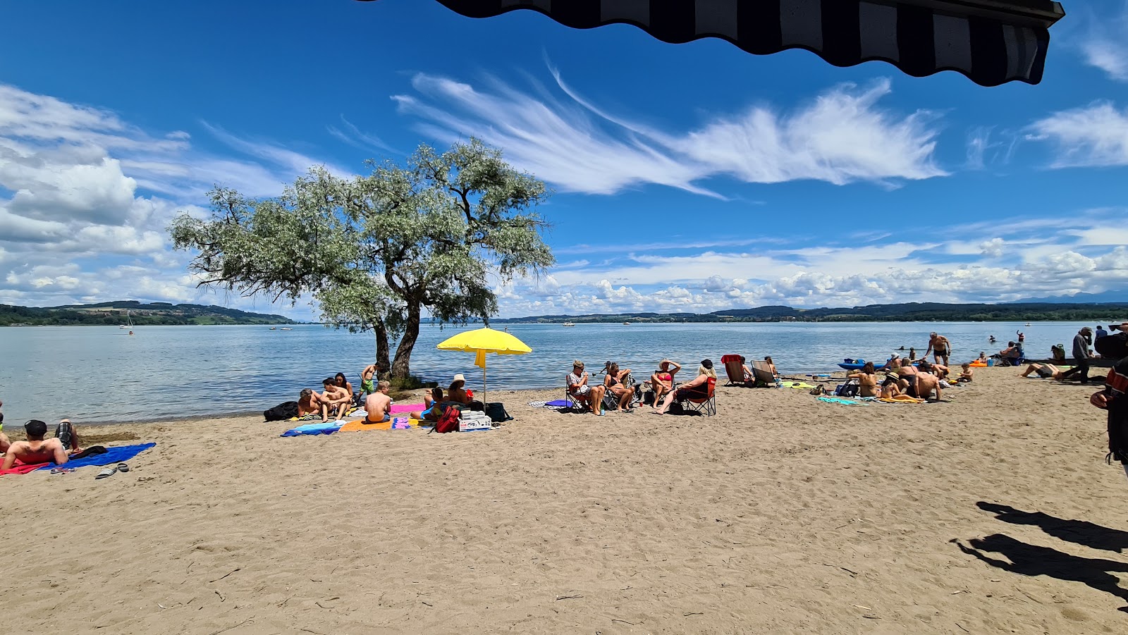Valokuva Plage Salavauxista. sisältäen tilava rantaviiva