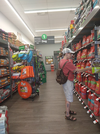 Pet Supply Store «Pet Supplies Plus», reviews and photos, 211 Golden Isles Plaza, Brunswick, GA 31520, USA