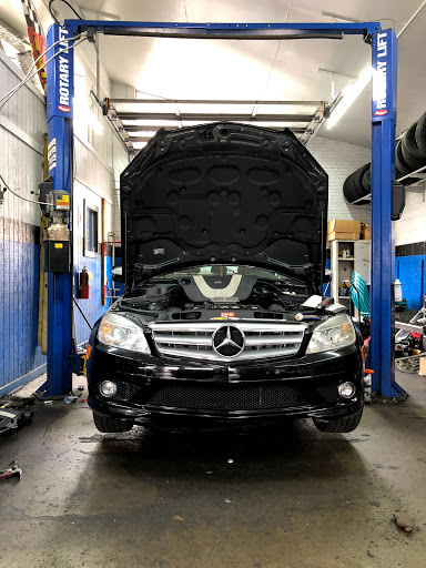 Auto Repair Shop «Lindbergh Automotive», reviews and photos, 635 Lindbergh Dr NE, Atlanta, GA 30324, USA