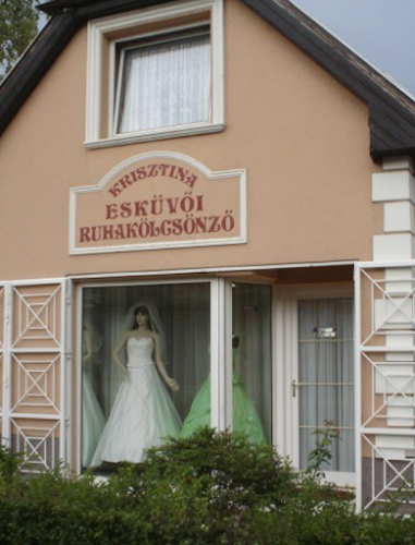 Krisztina Esküvői Ruhakölcsönző