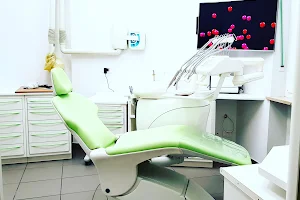 Studio Dentistico Dott.Fabrizio Sanna Dott.ssa Anna M. Modaffari image
