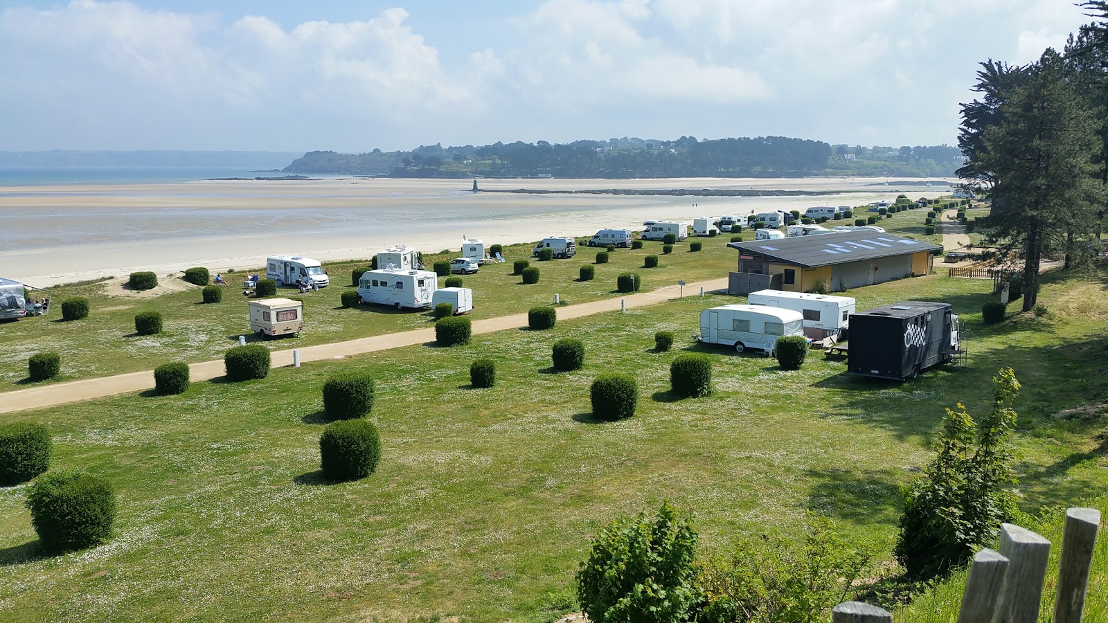 Plage du Fond de la Baie'in fotoğrafı ve yerleşim