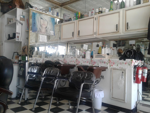 Beauty Salon «Yaracett Beauty Salon», reviews and photos, 1614 Pittston Ave, Scranton, PA 18505, USA