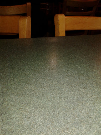 Pizza Restaurant «Round Table Pizza», reviews and photos, 15730 1st Avenue South, Burien, WA 98148, USA