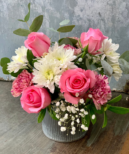 Florist «Petals & Vines», reviews and photos, 410 Main St E, Monmouth, OR 97361, USA