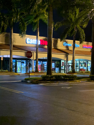 Video Game Store «GameStop», reviews and photos, 3251 Hollywood Blvd, Hollywood, FL 33021, USA