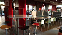 Atmosphère du Restaurant KFC Lille Seclin - n°12