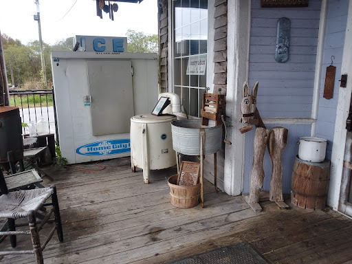 Restaurant «Old Delina Country Store», reviews and photos, 4397 John Barnes Rd, Cornersville, TN 37047, USA