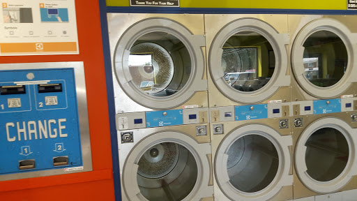 Laundromat «St. Clair Shores Electrolux Express Coin Laundromat», reviews and photos, 27520 Harper Ave, St Clair Shores, MI 48081, USA