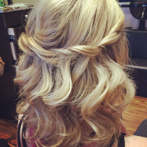 Beauty Salon «Mane Connection Hair Salon», reviews and photos, 39265 Grand River Ave, Farmington, MI 48335, USA