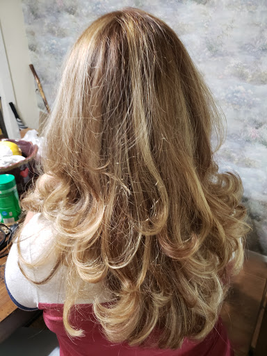 Beauty Salon «Bella Madame Salon», reviews and photos, 3047 Woodland Hills Dr, Kingwood, TX 77339, USA
