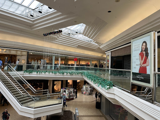 Shopping Mall «The Mall at Tuttle Crossing», reviews and photos, 5043 Tuttle Crossing Blvd, Dublin, OH 43016, USA