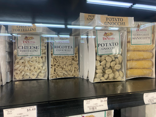 Italian Grocery Store «DeVitis Fine Italian Foods», reviews and photos, 560 E Tallmadge Ave, Akron, OH 44310, USA