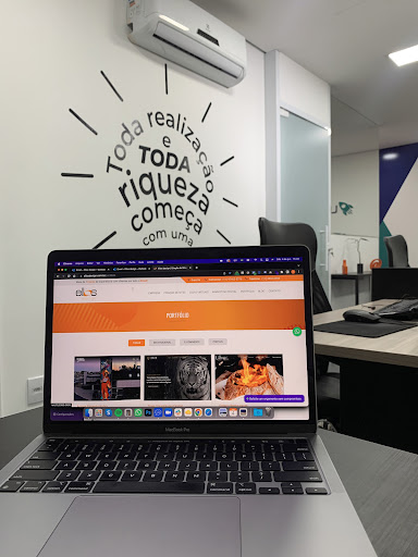 Logo da empresa - Ellos Design - Criação de Sites e Marketing Digital
