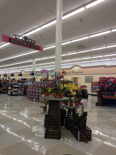 Supermarket «Lucky», reviews and photos, 200 Country Club Gate Center, Pacific Grove, CA 93950, USA