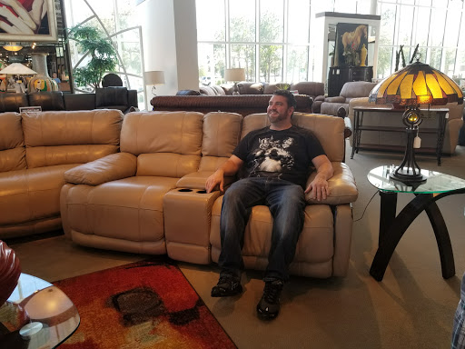 Furniture Store «Rooms To Go Furniture Store - Port Richey», reviews and photos, 9500 Scenic Dr, Port Richey, FL 34668, USA